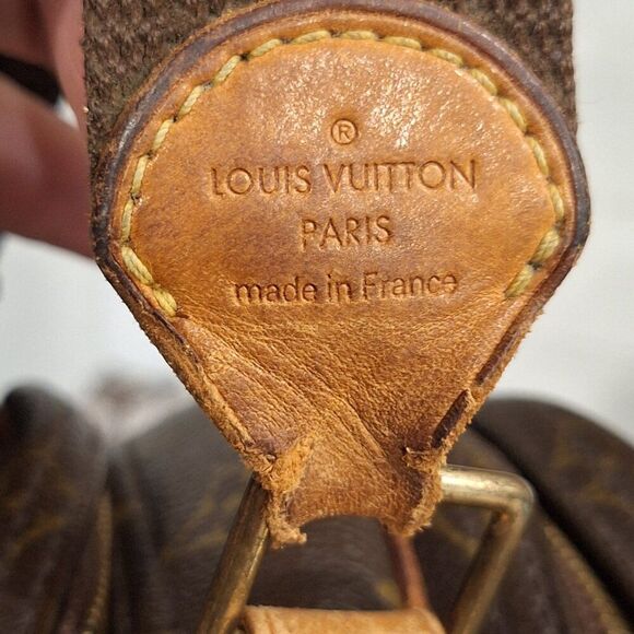 Louis Vuitton Monogram  Shoulder Bag SP 1010 - Stylish Crossbody Purse - Picture 15 of 15